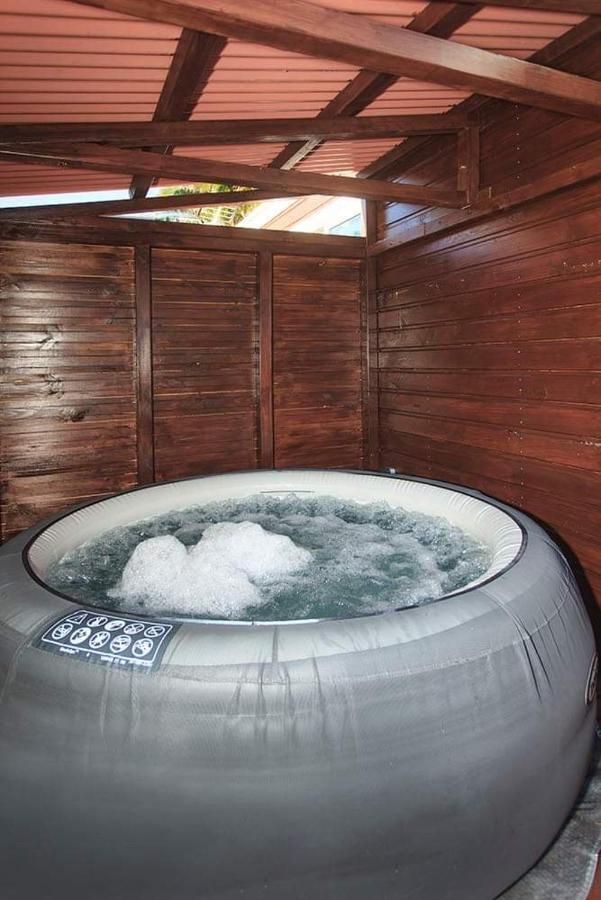 L'Escapade Creole Jacuzzi Privatif Bungalow Ananas سانت-جوزيف المظهر الخارجي الصورة